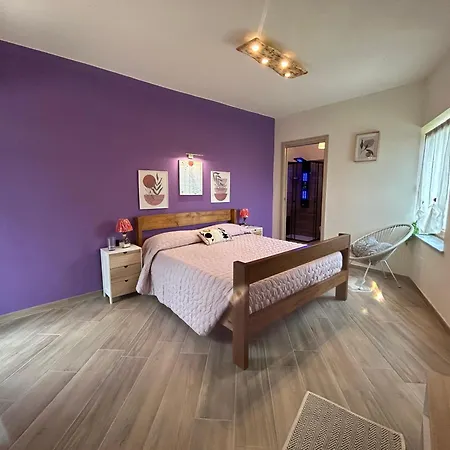 Giraluna Guest house *